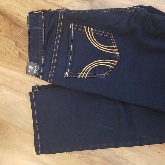 Hollister Darkwash Jeans Size 5 - Picture 3 of 4